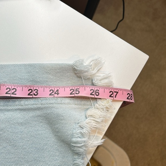 FREE PEOPLE JEANS MAGGIE MID-RISE DISTRESSED RAW HEM BUTTON FLY LIGHT BLUE SZ 30 - Picture 12 of 13